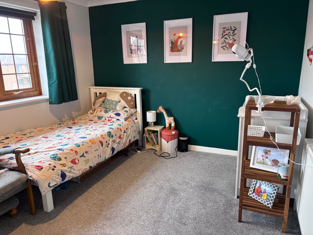 Additional image 11 of 4 bed detached house to rentAdrian Close, Porthcawl CF36