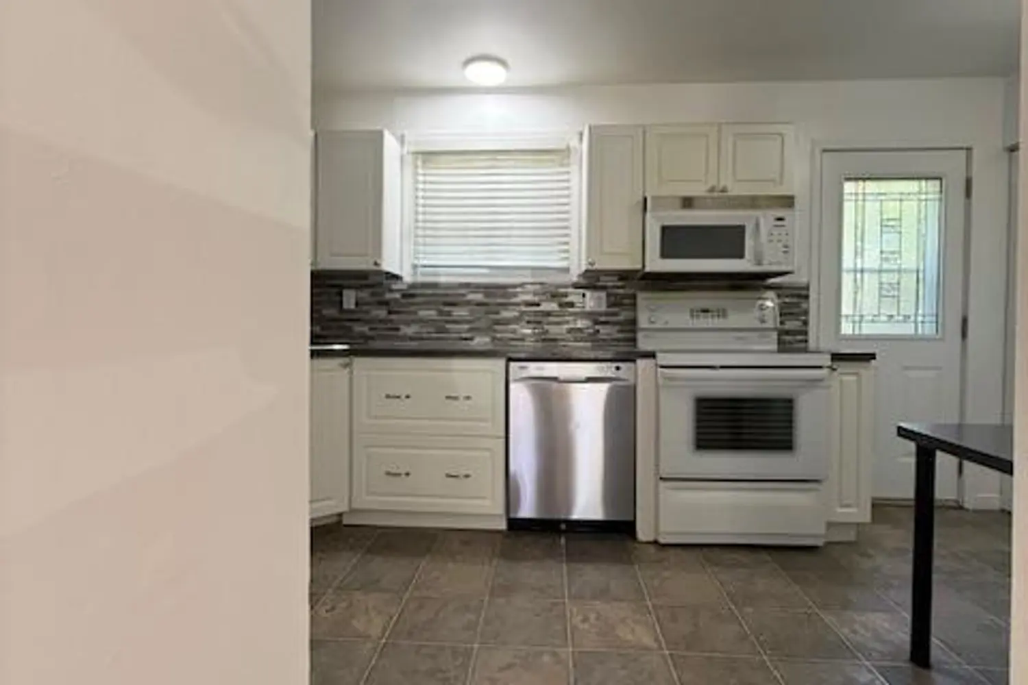 Additional image 3 of 475 Sandringham Crescent 39