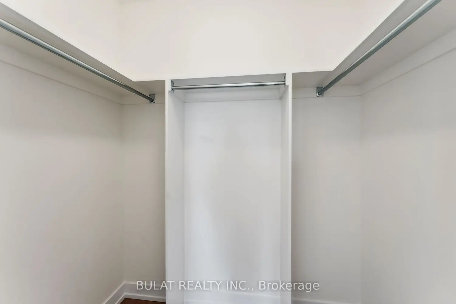 1361 Kitchener Avenue photo 5