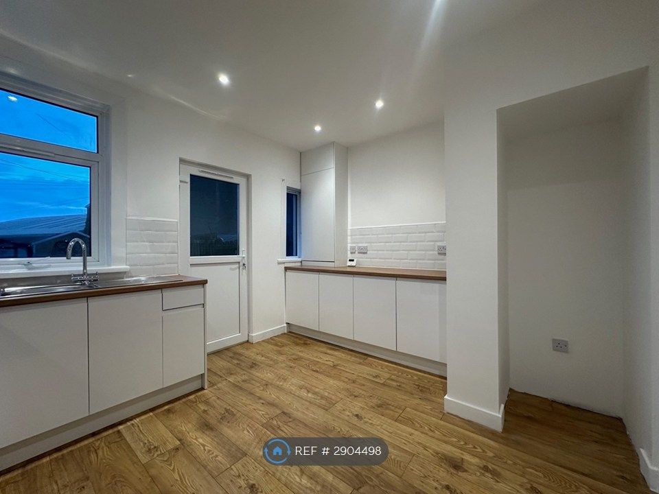 Additional image 7 of 2 bed flat to rentClark St, Paisley PA3