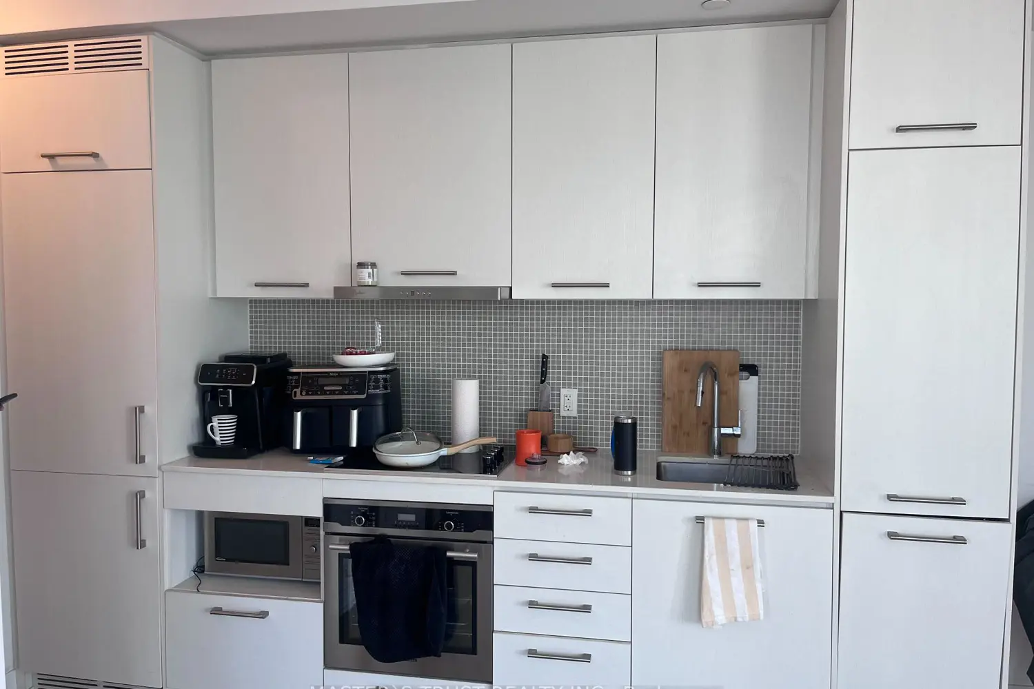 87 Peter Street 3602 photo 5