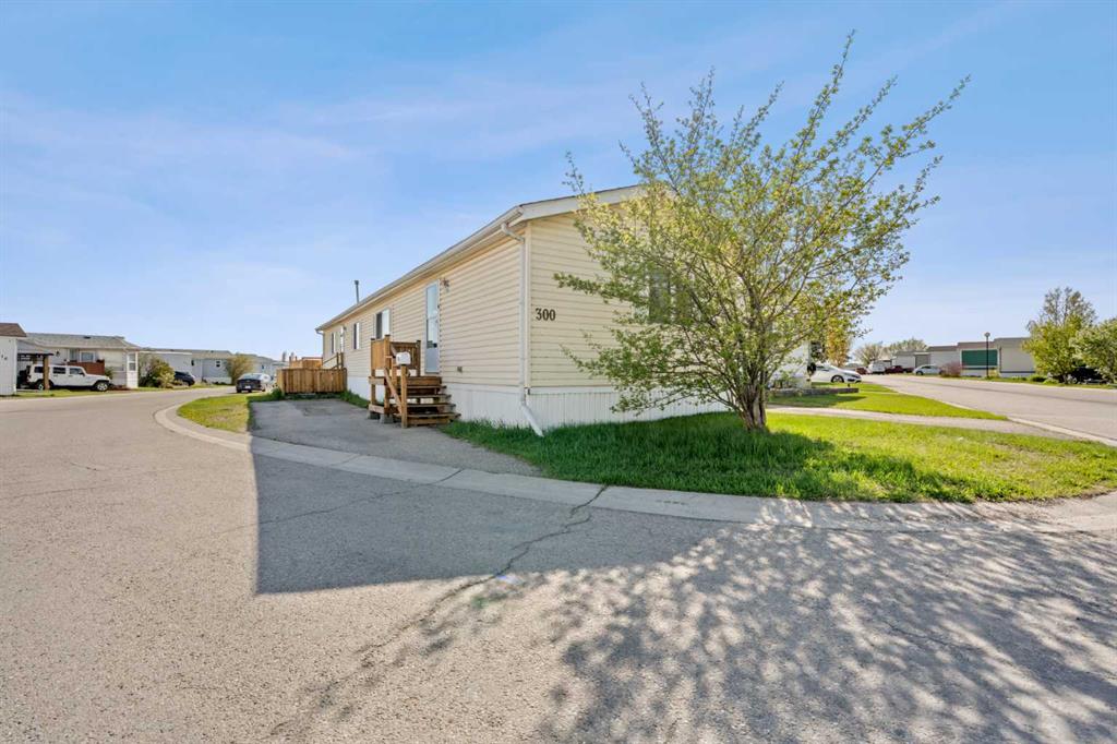 Additional image 5 of 300-1101 84 Street NE, Calgary, AB, T2A 7X2