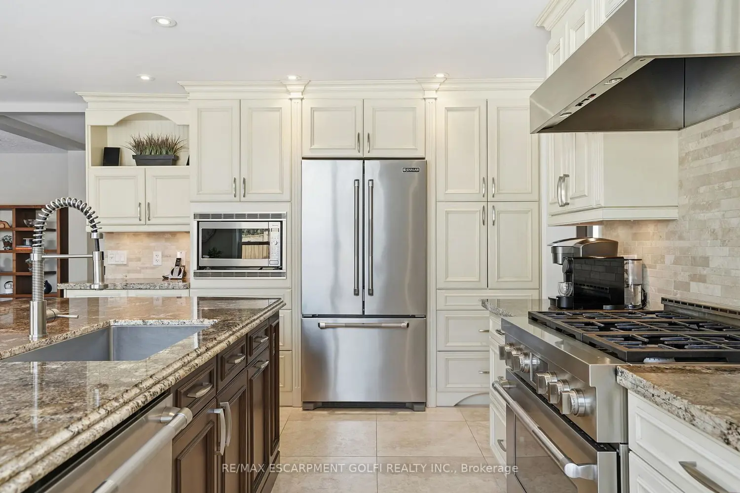 Additional image 8 of 1765 Featherston Court