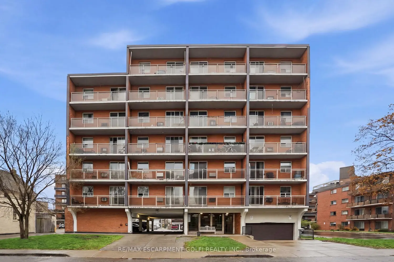 30 Summit Avenue 401