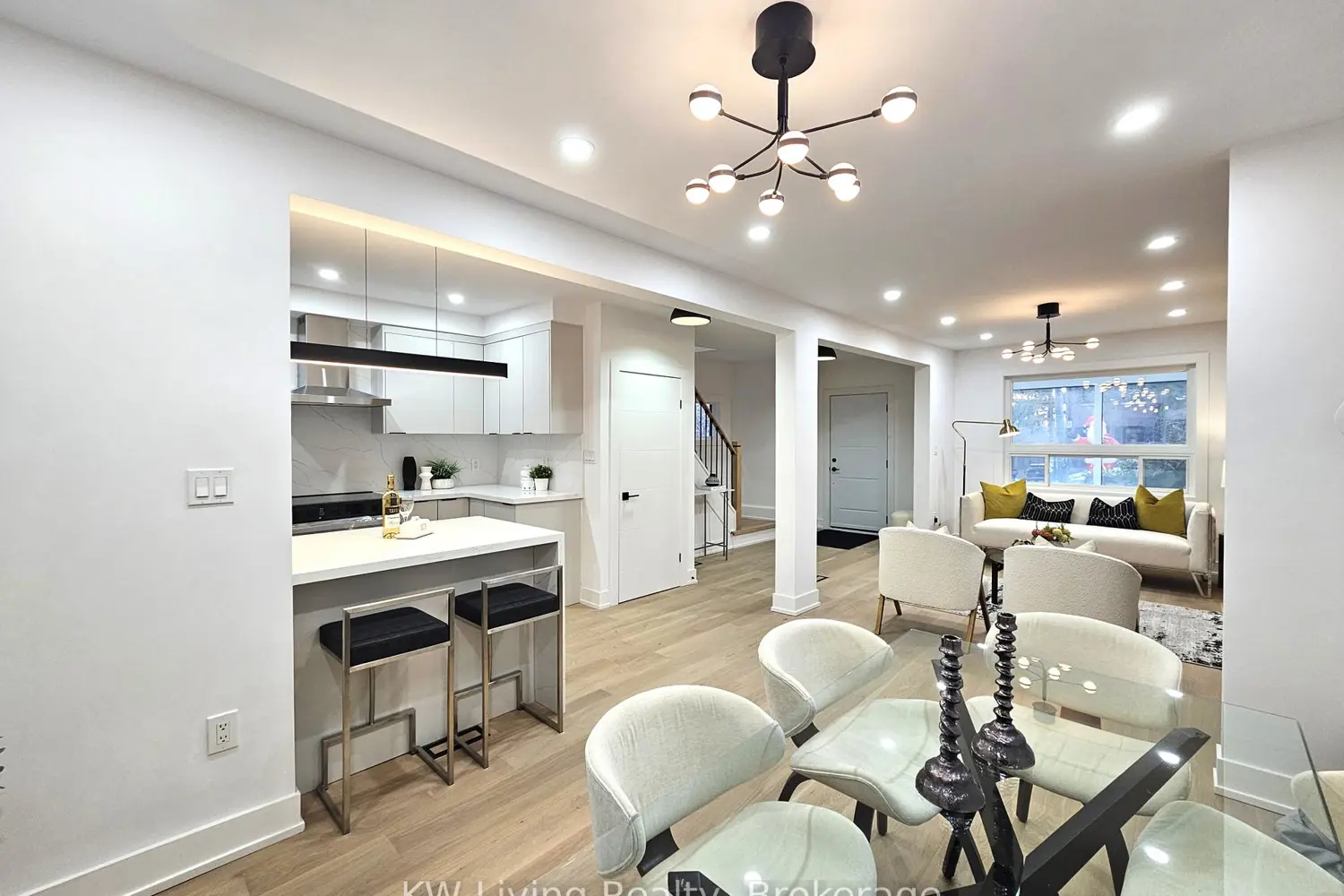 113 Humbercrest Boulevard photo 3