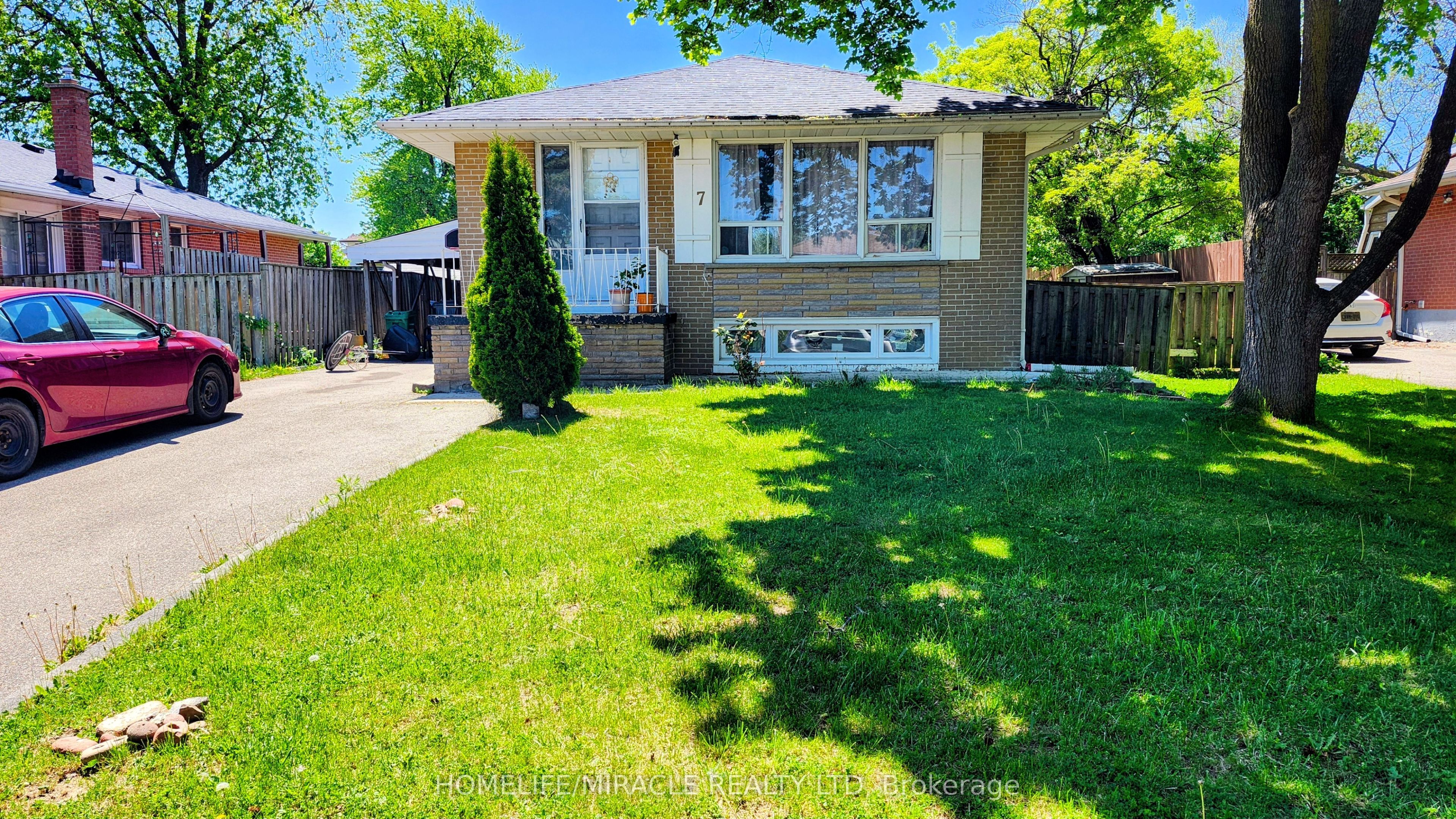 7 Mcclure Avenue, Brampton, ON, L6X 2E2