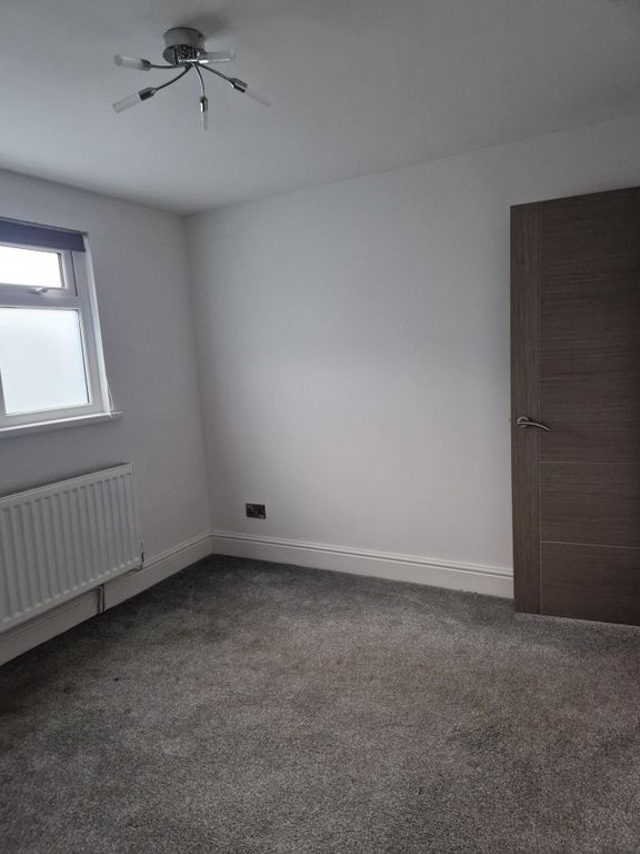 Additional image 5 of 1 bed flat to rentMary Street, Porthcawl CF36