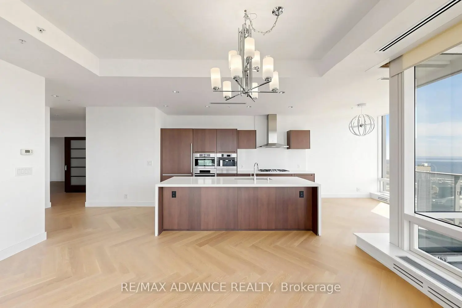 Additional image 9 of 180 University Avenue 5901