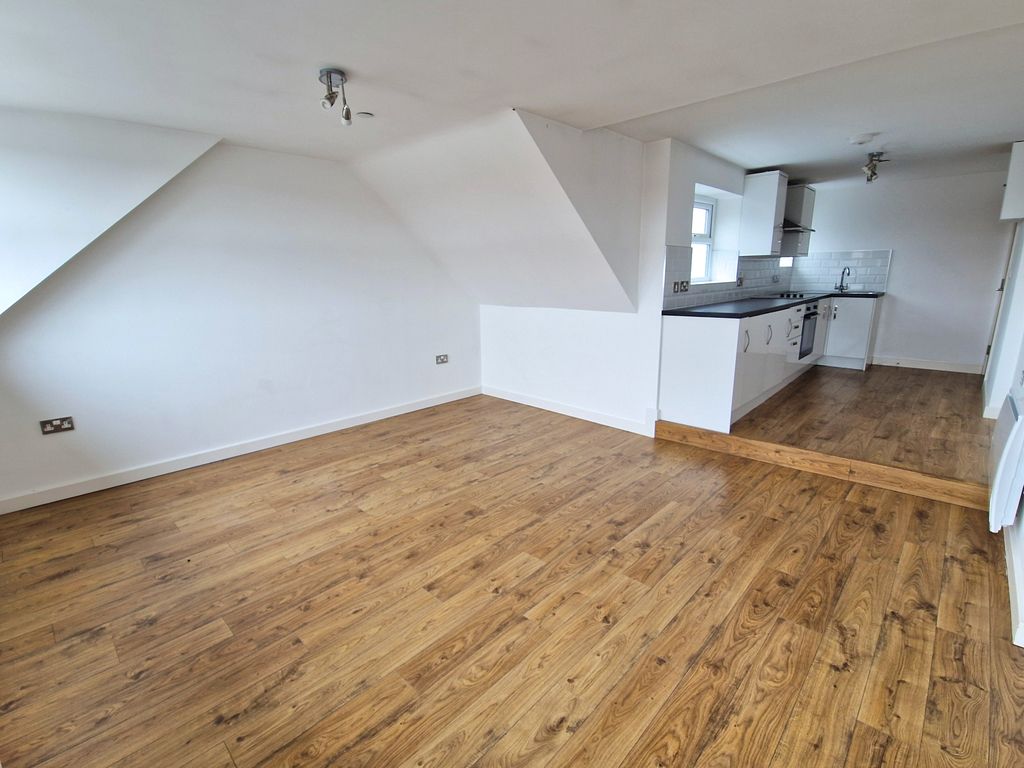 Additional image 8 of 1 bed flat for saleFlat 7, 26-28 Mary Street, Porthcawl CF36
