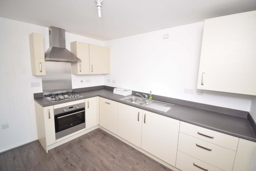 Additional image 2 of 3 bed semi-detached house to rentDominion Court, Newport NP19