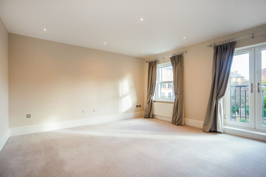 Additional image 9 of 4 bed town house to rentHawtrey Road, Windsor SL4