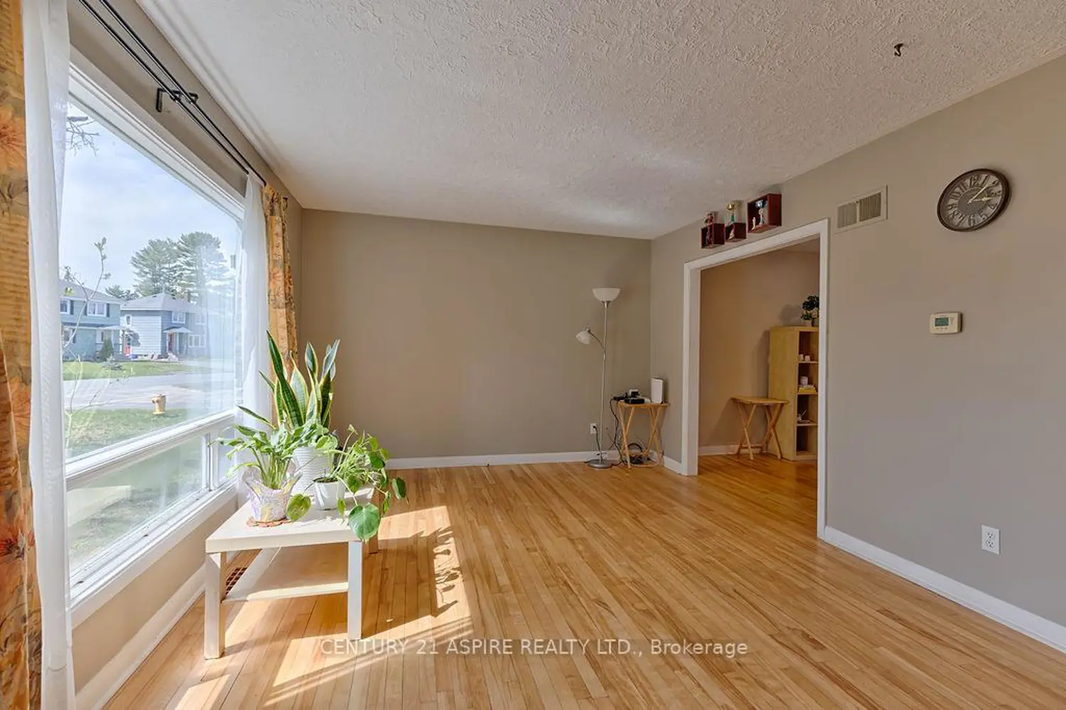 Additional image 5 of 82 Rutherford Avenue