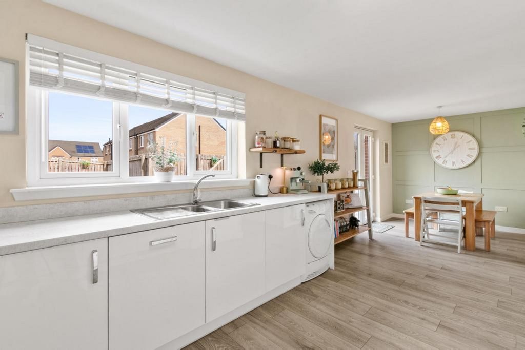 Additional image 6 of 4 bed detached house for salePatterton Range Street, Darnley G53