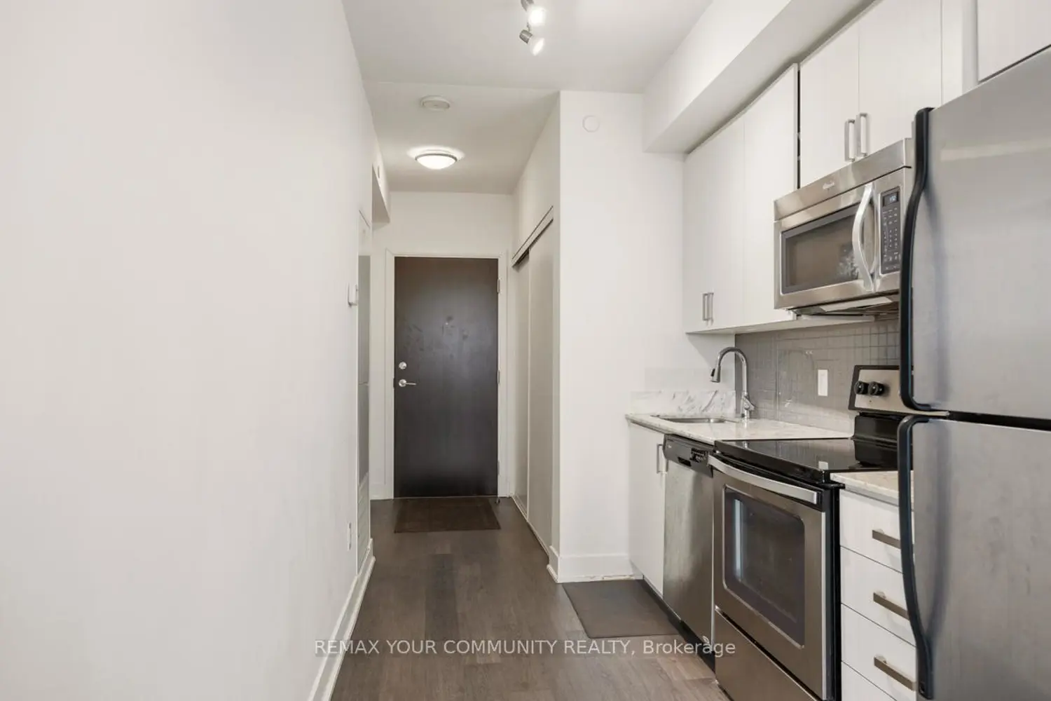 Additional image 3 of 7608 Yonge Street 518