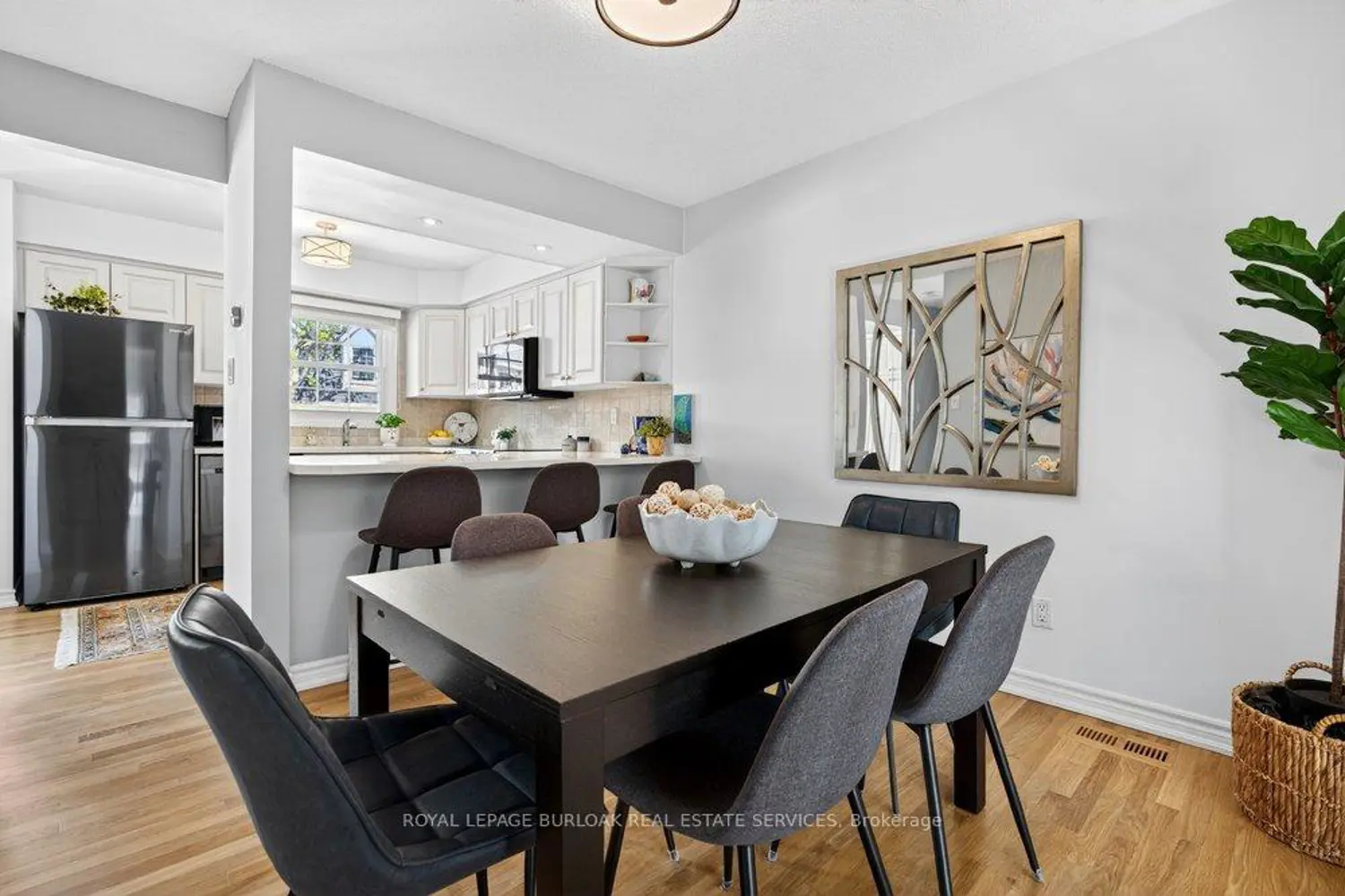 Additional image 8 of 1351 Ontario Street 14