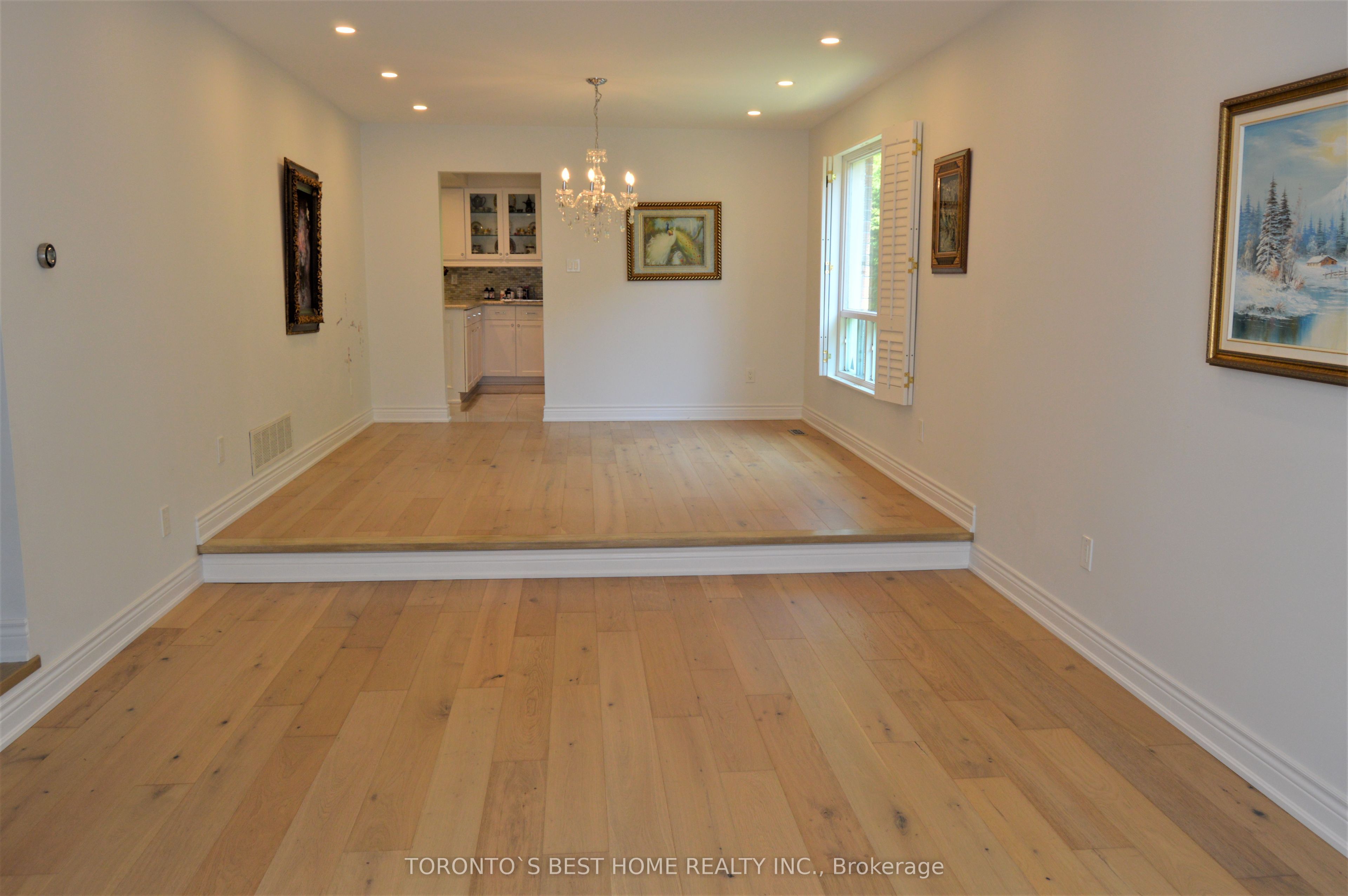Additional image 6 of Main Floor-14 Simmons Crescent, Aurora, ON, L4G 6B4
