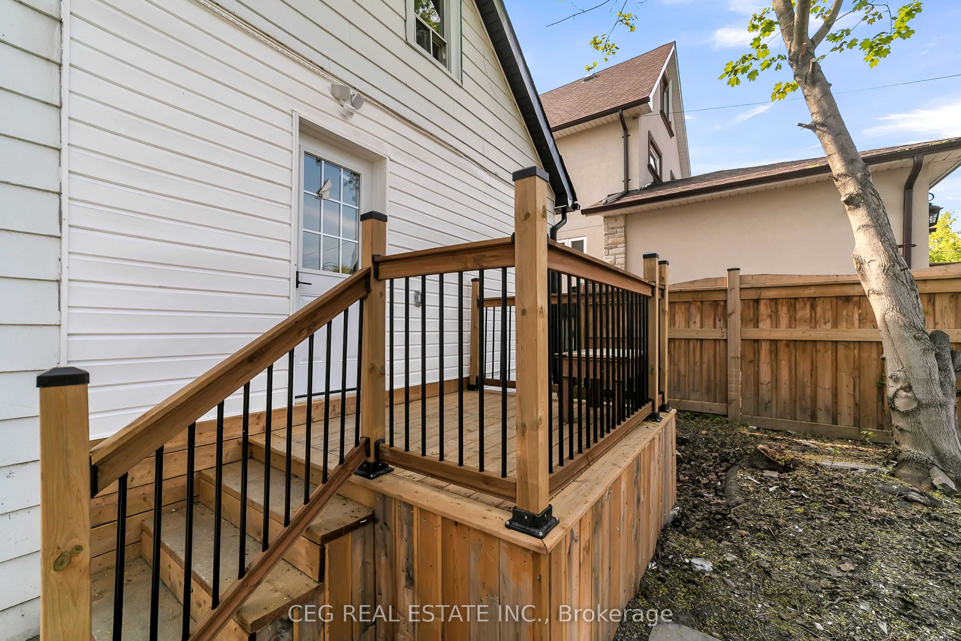 Additional image 6 of 53 Twenty Fourth Street N, Toronto, ON, M8V 3N3