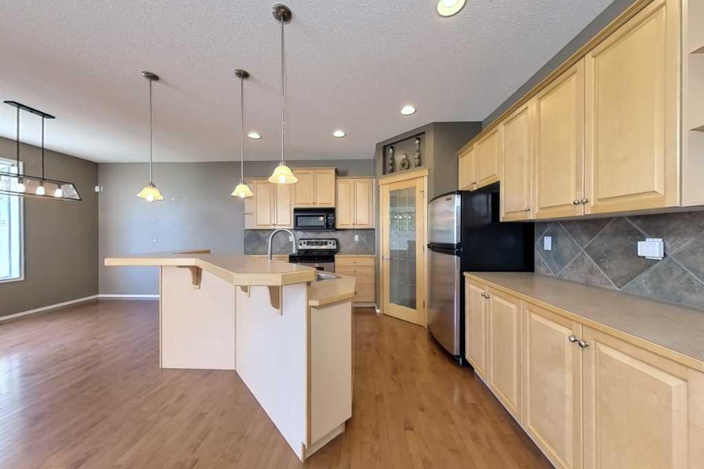 Additional image 6 of 39 Simcoe Terrace SW, Calgary, AB, T3H 4S3