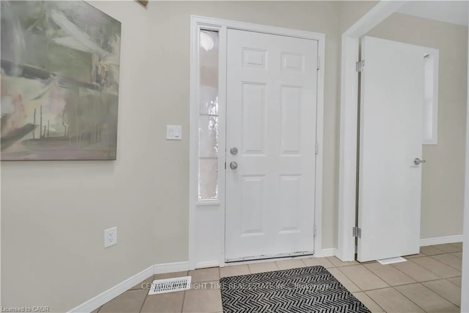 540 Mariner Drive photo 3