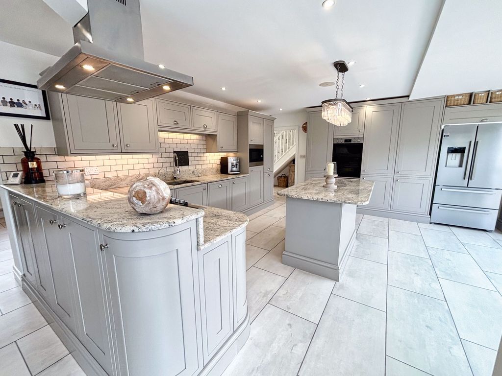 Additional image 5 of 4 bed detached house for saleCarlton Place, Porthcawl CF36