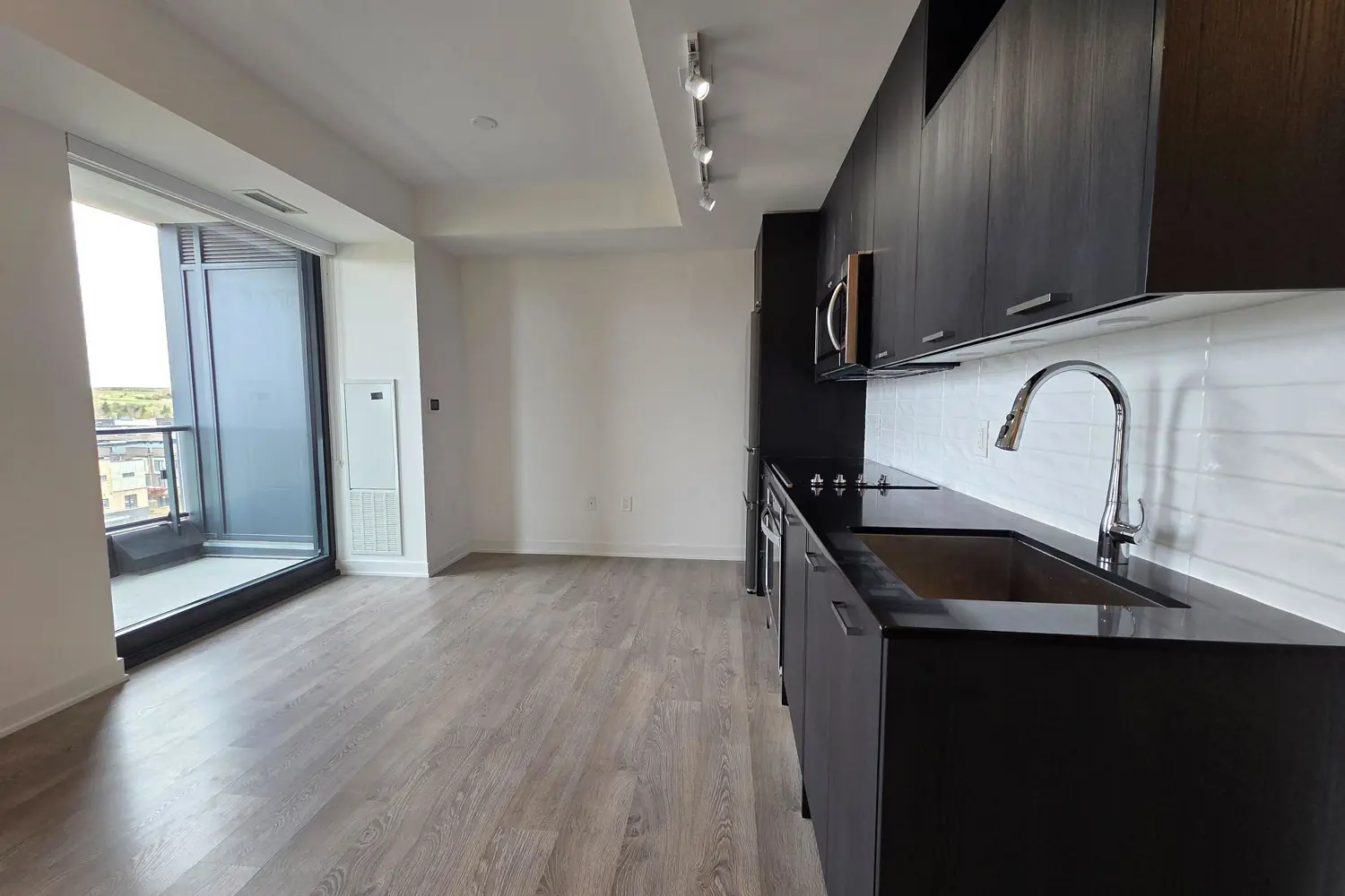 Additional image 4 of 120 Eagle Rock Way 608