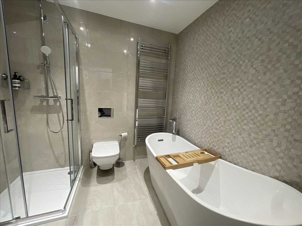 Additional image 13 of 2 bed flat to rentFriary Court, 189 St Bernards Road, Solihull B92