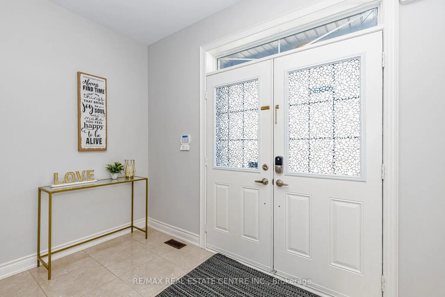 45 Carondale Square