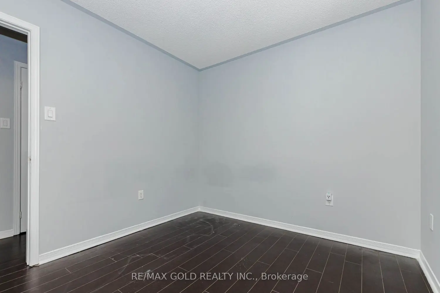 Additional image 16 of 54 Creditstone Road