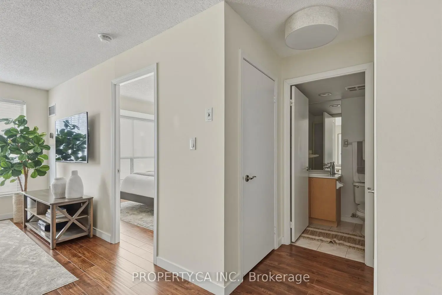 Additional image 12 of 410 Queens Quay 1105