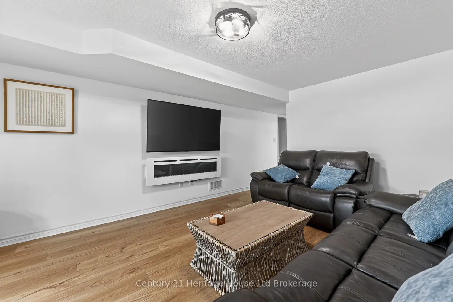 Additional image 12 of 111 King Street 9