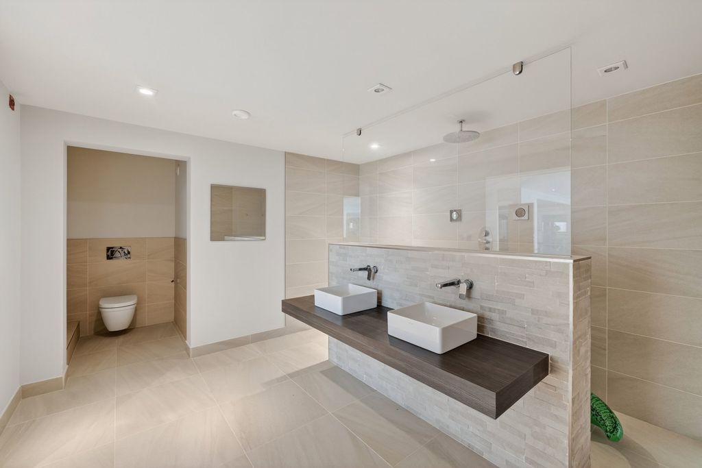 Additional image 53 of 6 bed detached house for saleSquirrels Chase, Prestbury, Macclesfield SK10