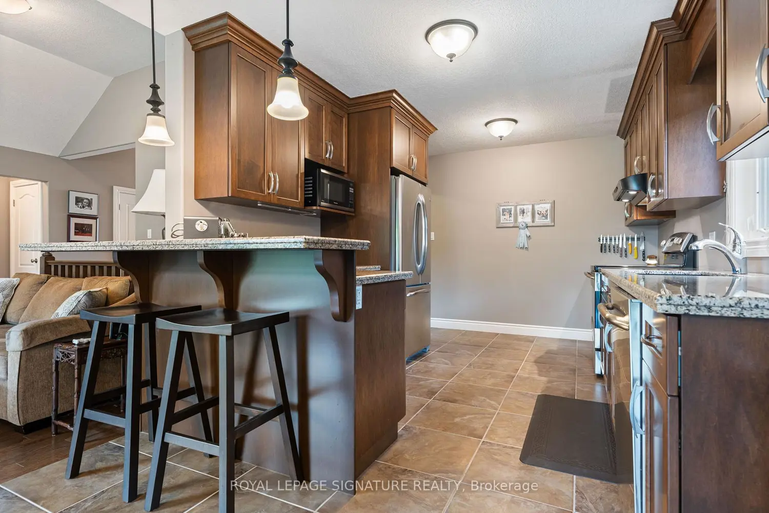 Additional image 9 of 81 Willowdale Crescent