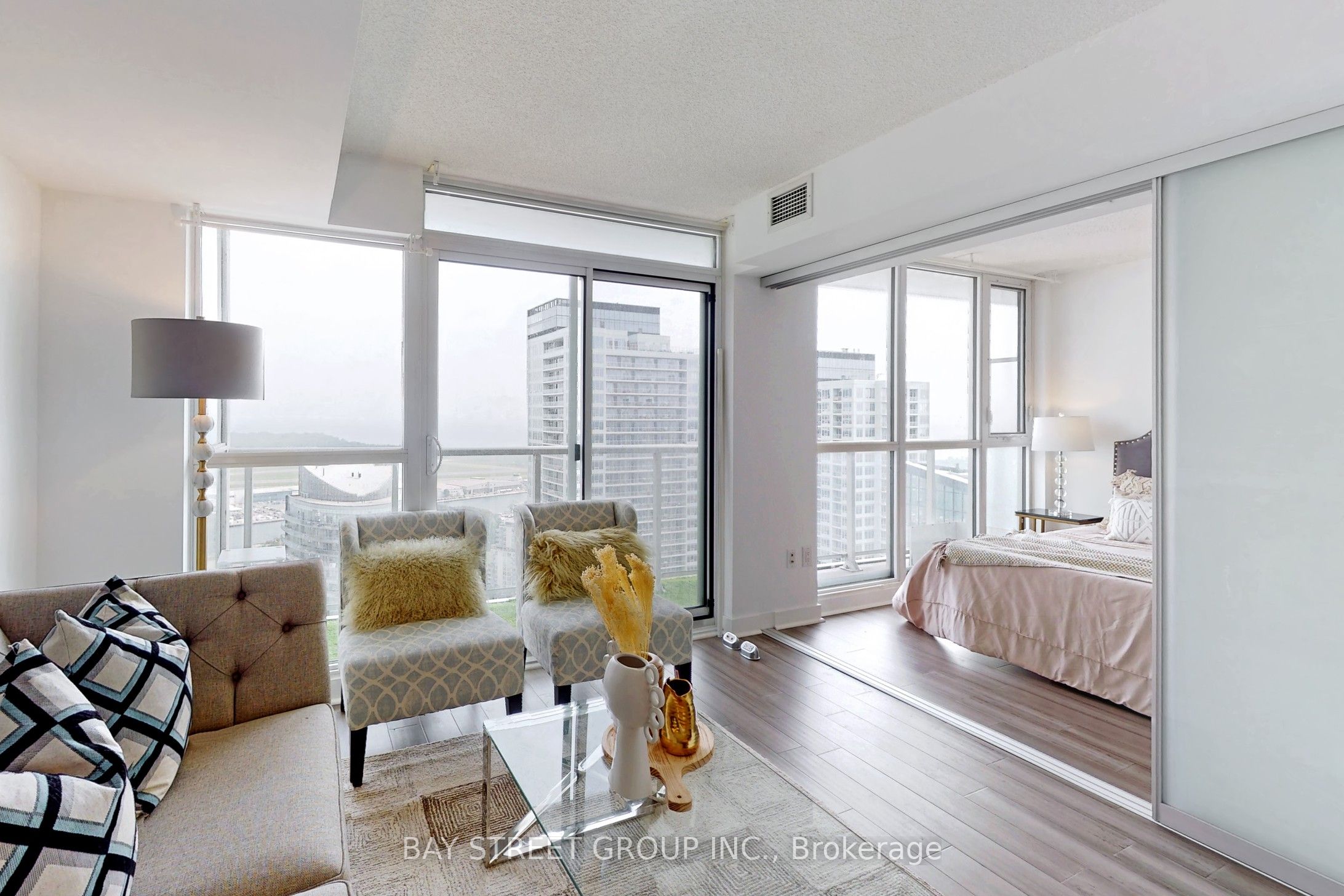 Additional image 4 of 4102-85 Queens Wharf Road, Toronto, ON, M5V 0J9