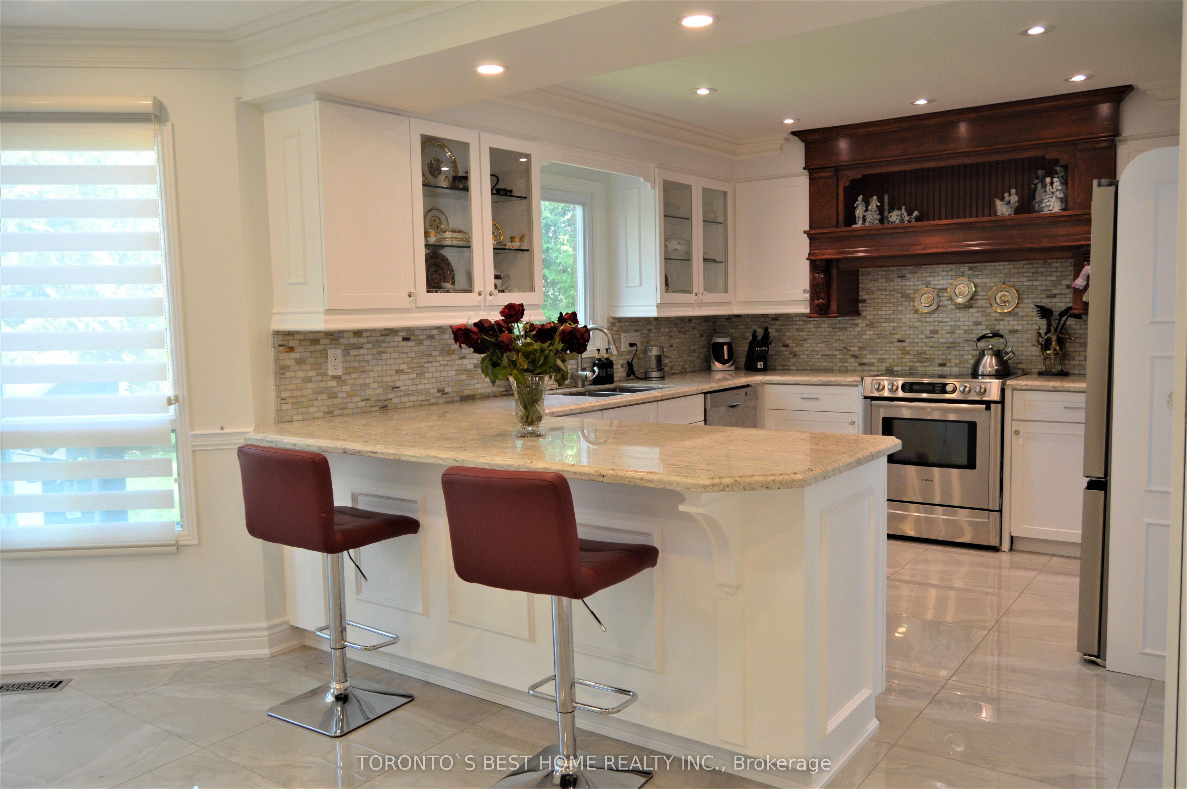 Additional image 4 of Main Floor-14 Simmons Crescent, Aurora, ON, L4G 6B4