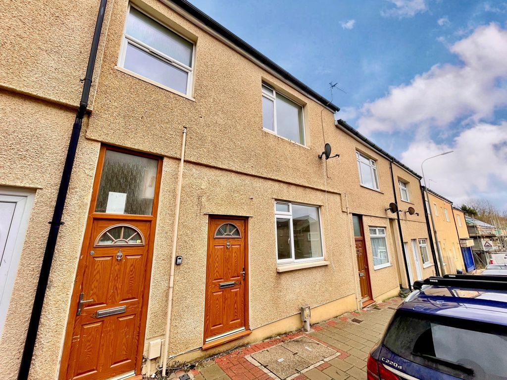 1 bed flat to rentMain Street, Barry CF63