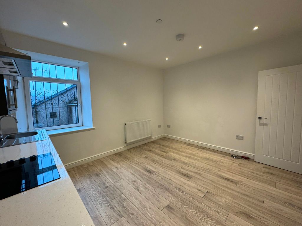 Additional image 3 of 2 bed flat to rentFlat 2, Blue Pearl, Talbot Street, Maesteg CF34