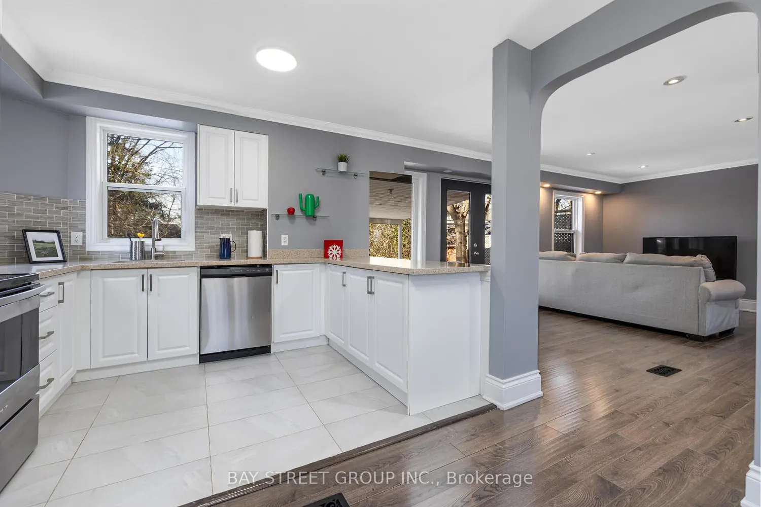 112 Bevdale Road photo 2