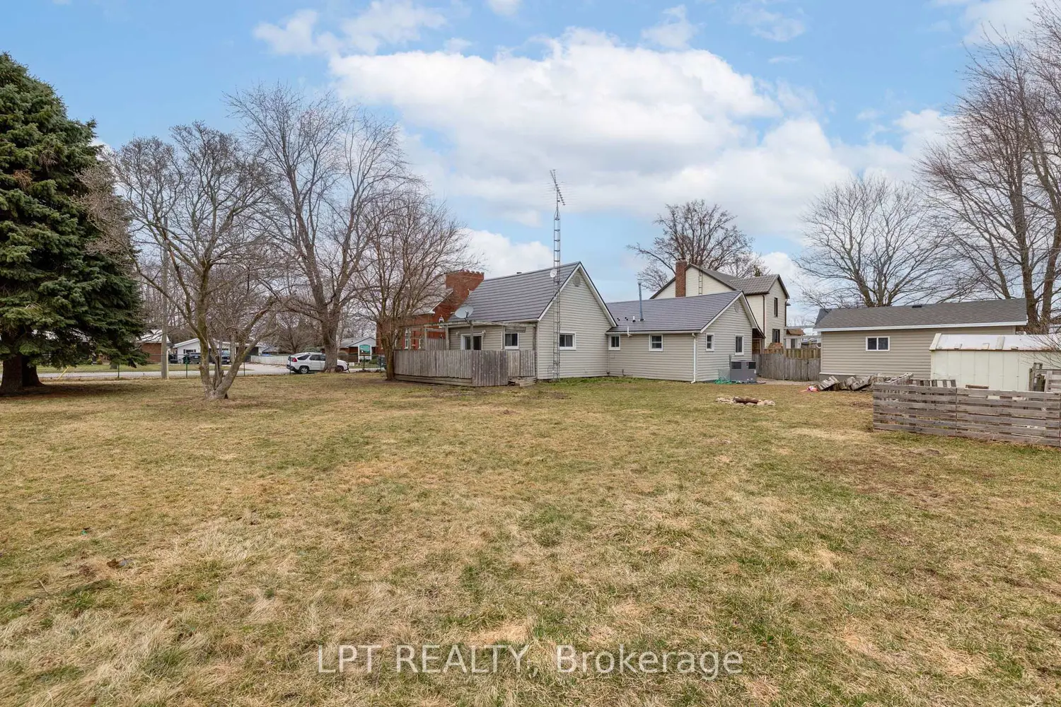 19 John Park Line Tupperville