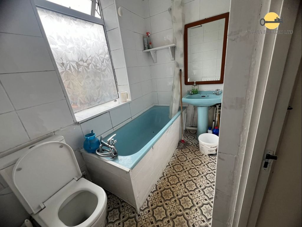 Additional image 10 of 1 bed maisonette for saleAsh Road, Luton LU4