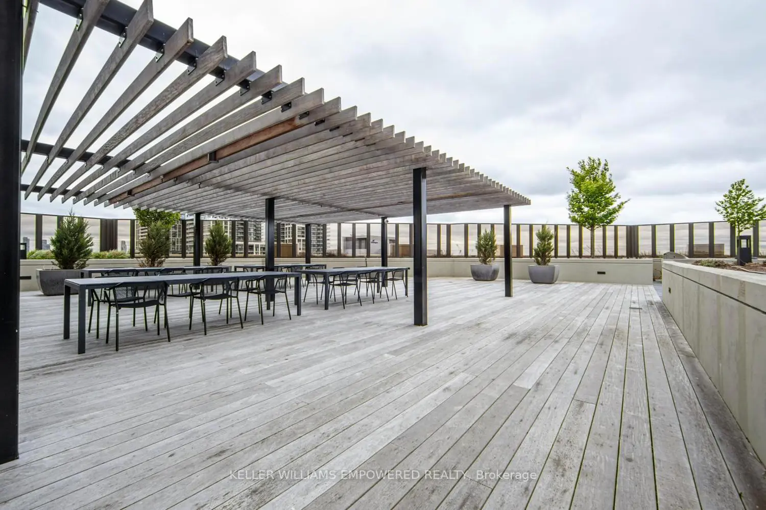 Additional image 16 of 9075 Jane Street 116