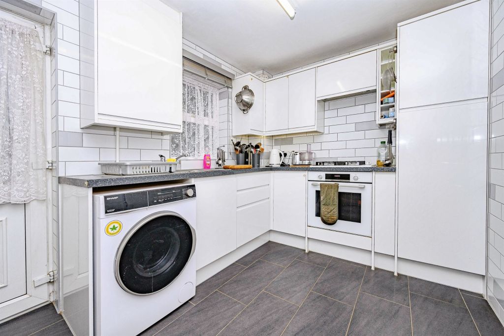 Additional image 3 of 2 bed terraced house for saleMuirfield, Luton LU2