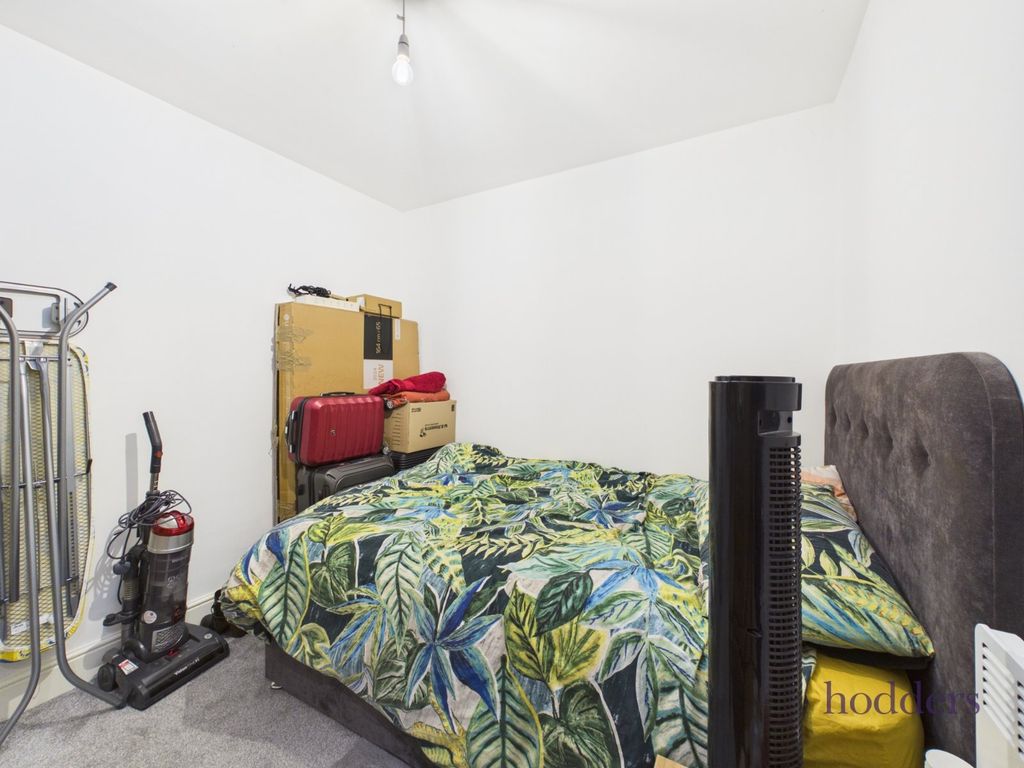 Additional image 11 of 2 bed flat to rentFour Corners Chertsey, Pound Road, Chertsey KT16