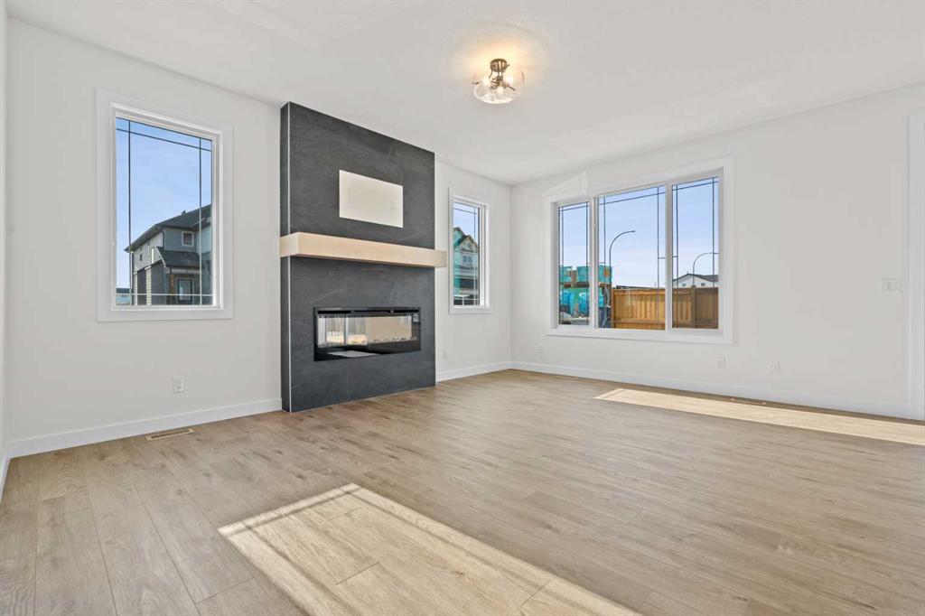 Additional image 6 of 571 Buffaloberry Manor SE, Calgary, AB, T3M3Z1
