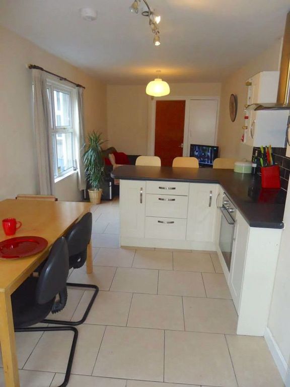 Additional image 2 of 4 bed terraced house to rentWellfield Place, Cardiff CF24