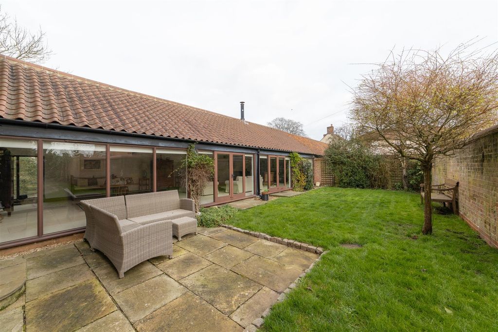 Additional image 15 of 5 bed barn conversion to rentHall Road, Welborne, Dereham NR20