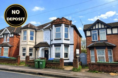 74 Bitterne Road West, Southampton SO18, Room to rent