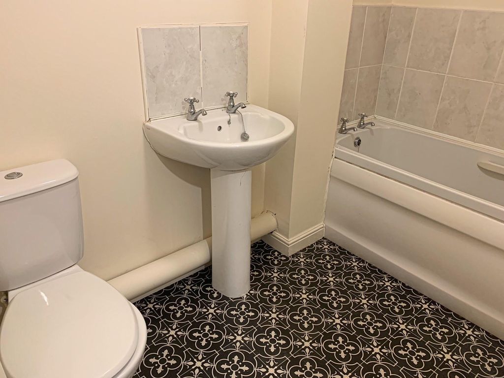 Additional image 10 of 4 bed town house to rentWoodcross Avenue, Scunthorpe DN16