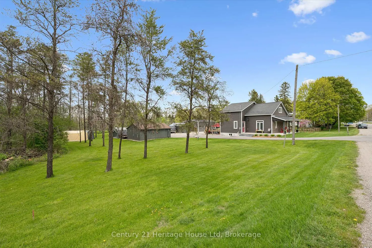584077 Beachville Road photo 3