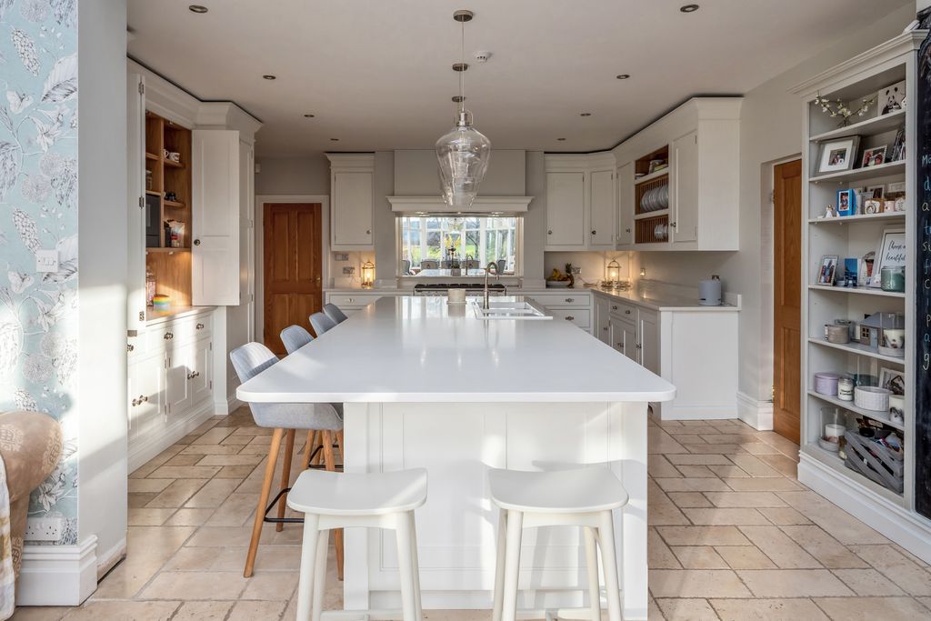Additional image 10 of 6 bed detached house for salePrestbury Road, Wilmslow, Cheshire SK9