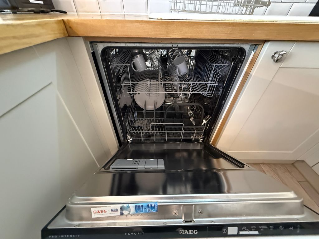 Additional image 23 of 2 bed flat for saleUxbridge Road, Shepherds Bush, London W12